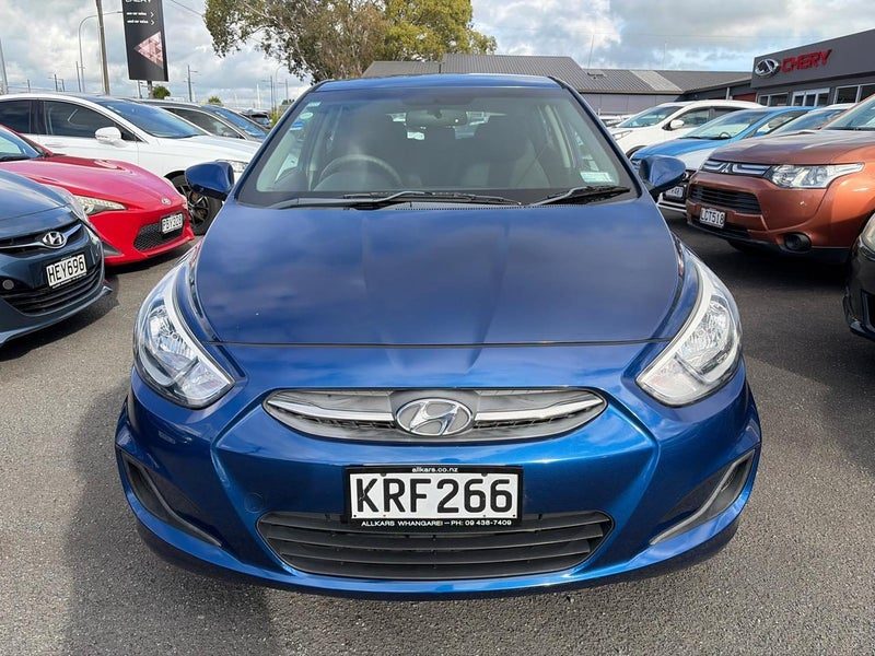 2017 Hyundai Accent HATCH, photo 2
