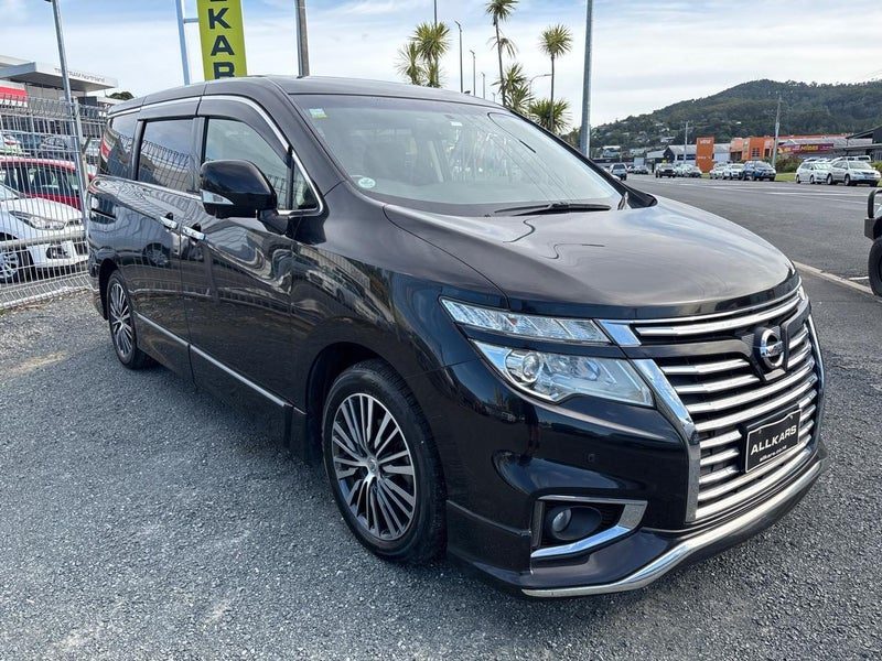 2017 Nissan Elgrand Highway Star, photo 3