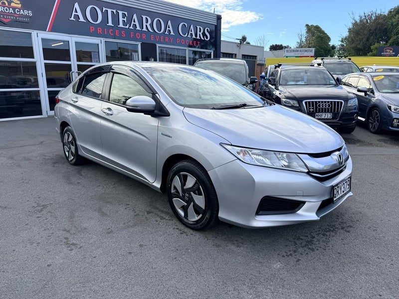 2016 Honda GRACE Hybrid/ Nice and Tidy