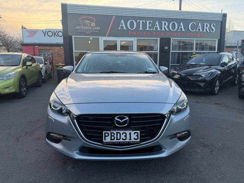 2016 Mazda Axela AWD / Rare to Find, photo 3