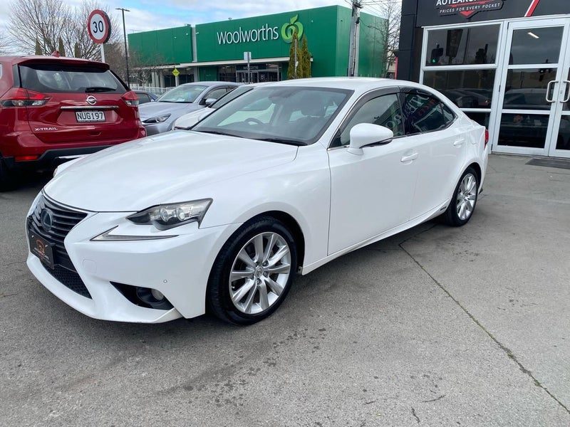 2013 Lexus IS300H Super Nice & Tidy, photo 3