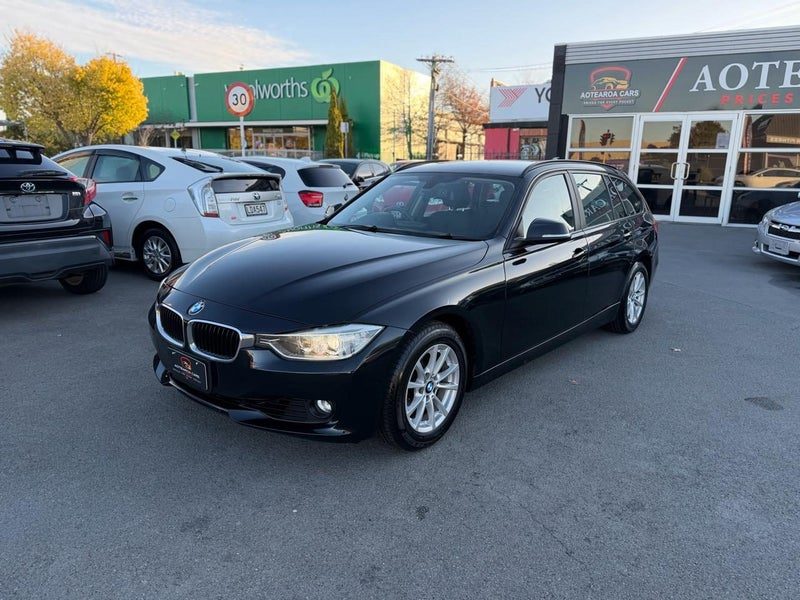 2013 BMW 320i 320i Station Wagon, photo 2