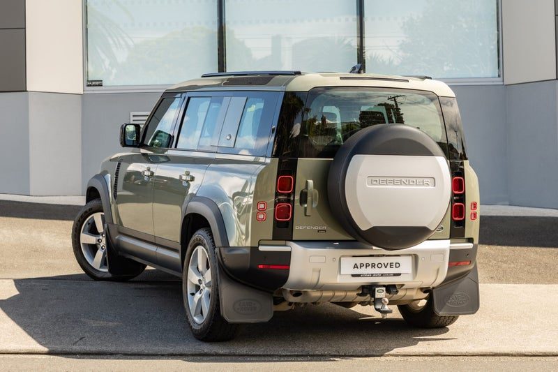 2022 Land Rover Defender 110 D300 HSE, photo 2