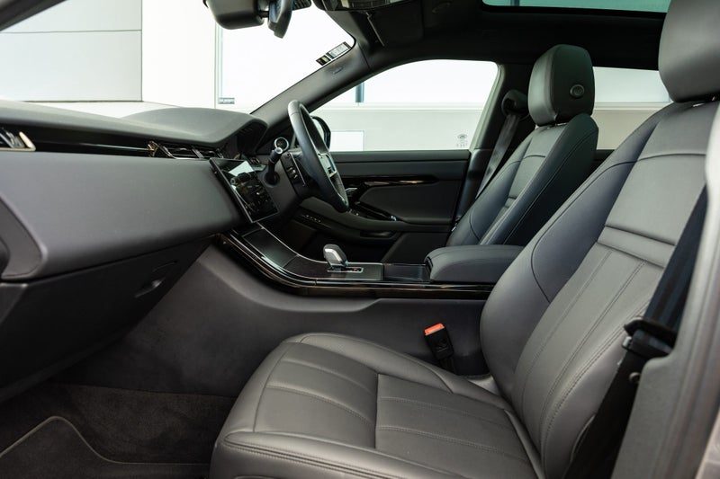 2025 Land Rover Range Rover Evoque P250 Dynamic SE, photo 3