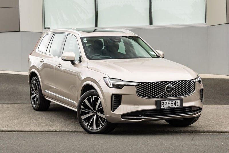 2025 Volvo XC90 B5 AWD Ultra Bright, main photo