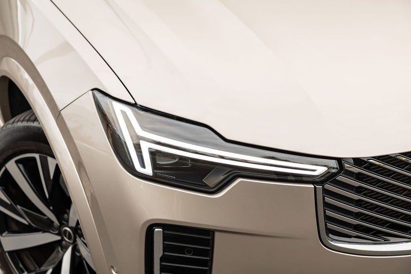 2025 Volvo XC90 B5 AWD Ultra Bright, photo 2