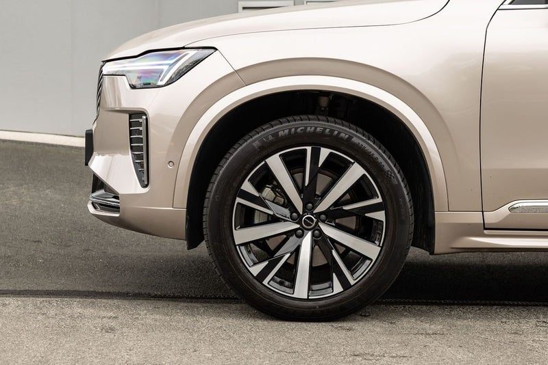 2025 Volvo XC90 B5 AWD Ultra Bright, photo 3