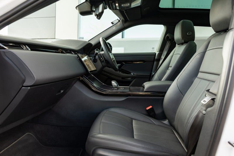 2025 Land Rover Range Rover Evoque P250 Dynamic SE, photo 3