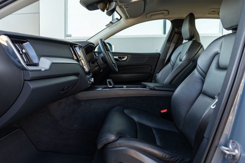 2023 Volvo XC60 B5 AWD Plus, photo 3