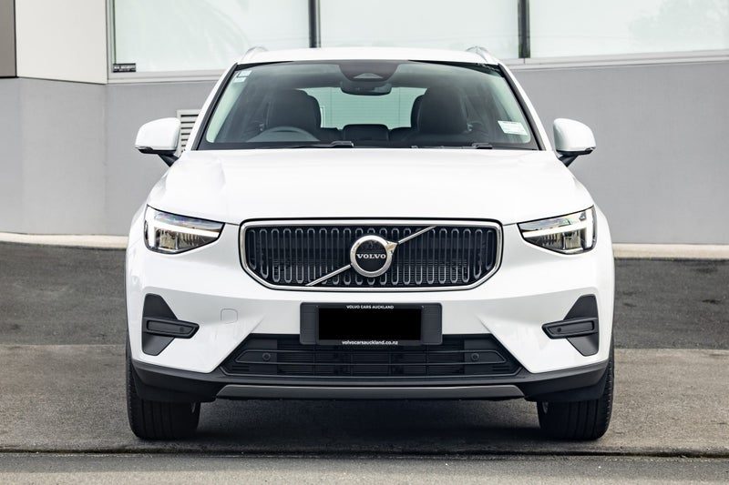 2026 Volvo XC40 B4 FWD Plus, photo 3