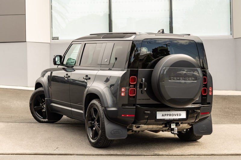 2023 Land Rover Defender 110 D300 HSE, photo 2