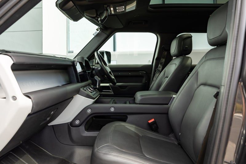 2023 Land Rover Defender 110 D300 HSE, photo 3