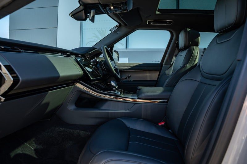 2026 Land Rover Range Rover Sport D300 Dynamic SE, photo 3