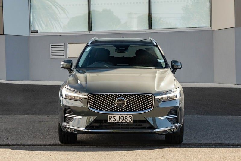 2026 Volvo XC60 B5 AWD Plus, photo 3