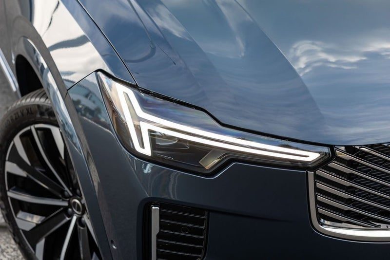 2025 Volvo XC90 B5 AWD Ultra Bright, photo 2