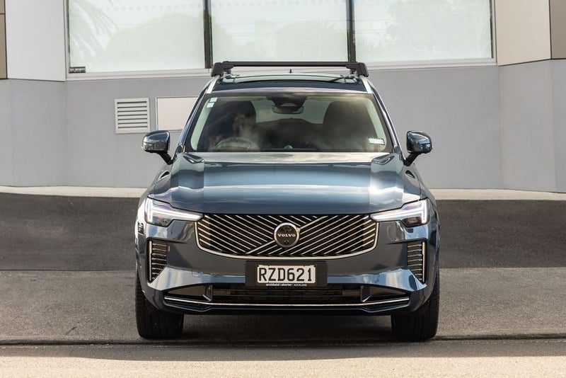 2025 Volvo XC90 B5 AWD Ultra Bright, photo 3