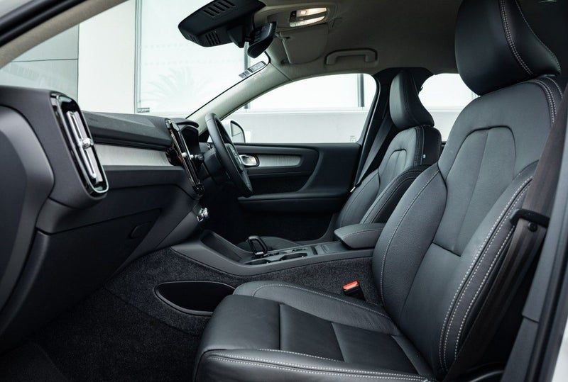 2025 Volvo XC40 B4 Plus, photo 3