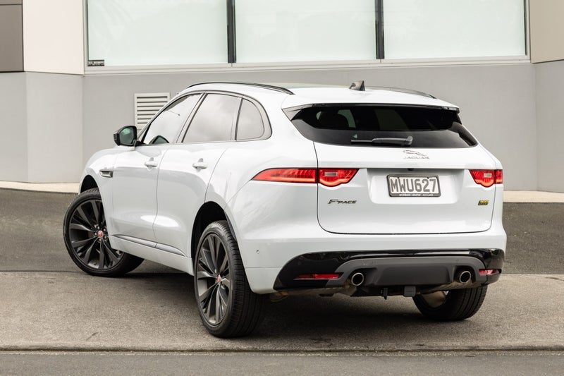 2020 Jaguar F-PACE 300 Sport, photo 2