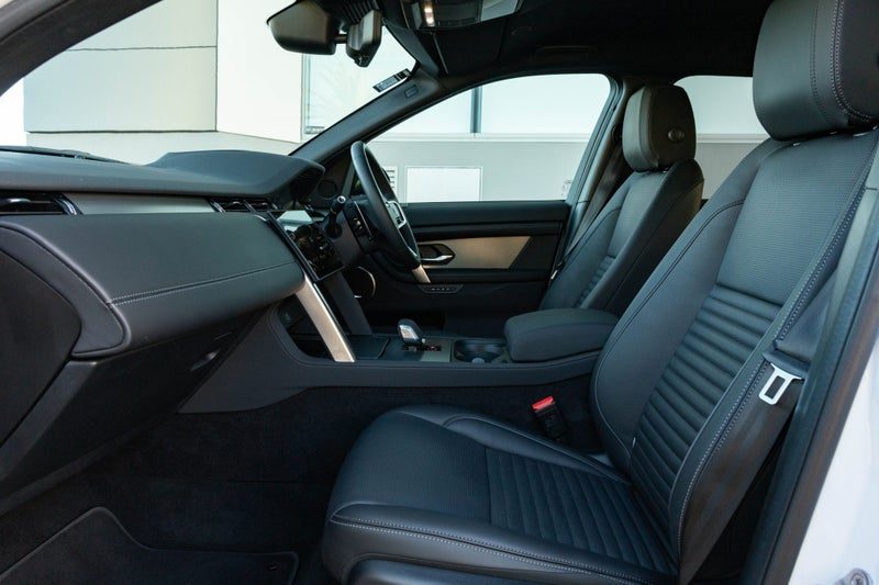 2025 Land Rover Discovery Sport P250 Dynamic SE, photo 3