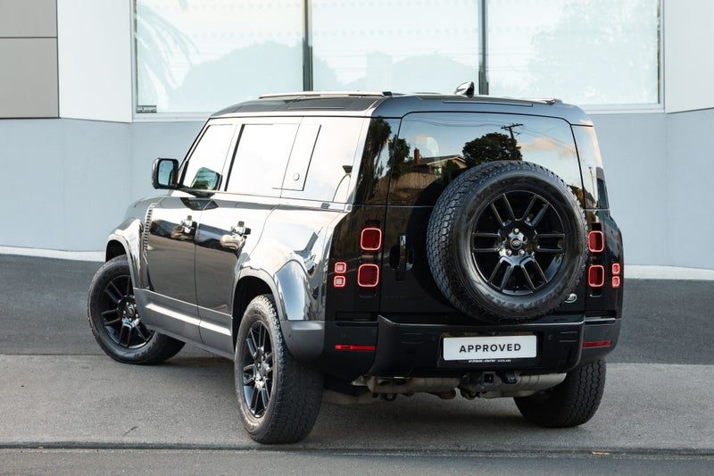 2022 Land Rover Defender 110 D240 SE, photo 2