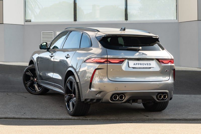 2023 Jaguar F-PACE SVR Supercharged V8, photo 2