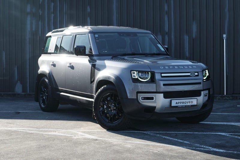 2022 Land Rover Defender 110 D300 SE, main photo