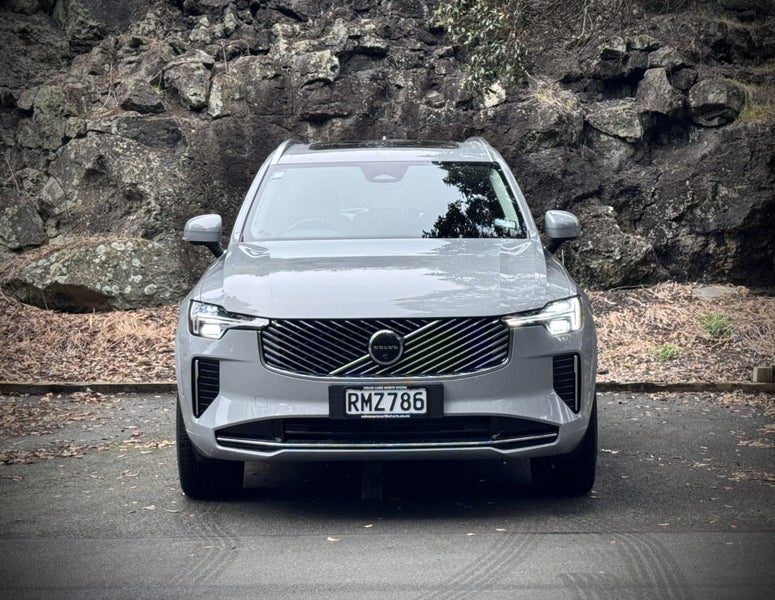 2025 Volvo XC90 B5 AWD Plus, photo 2