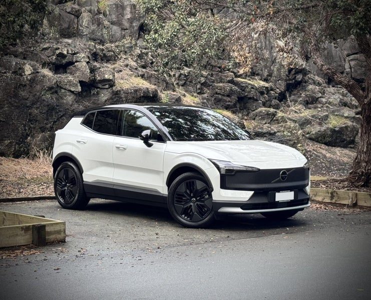 2026 Volvo EX30 Cross Country