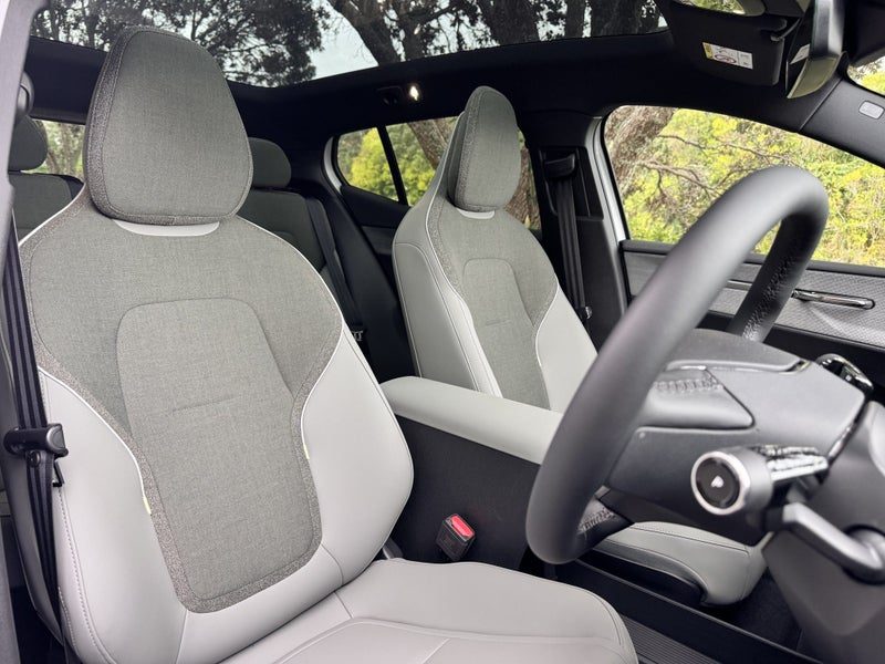 2026 Volvo EX30 Cross Country, photo 3