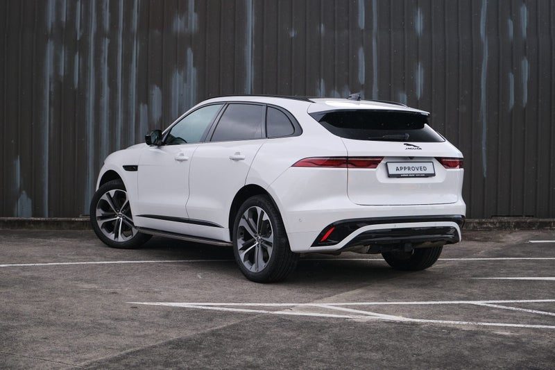 2025 Jaguar F-PACE P250 R-Dynamic SE, photo 3