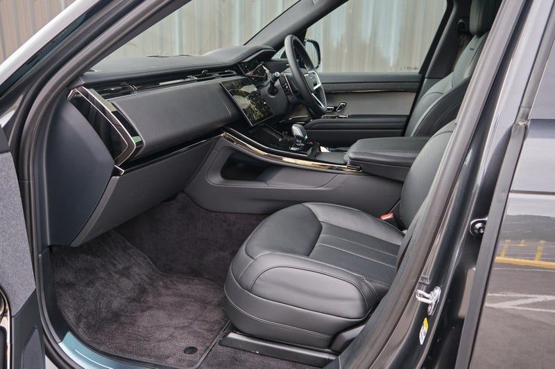 2025 Land Rover Range Rover Sport D250 SE, photo 3