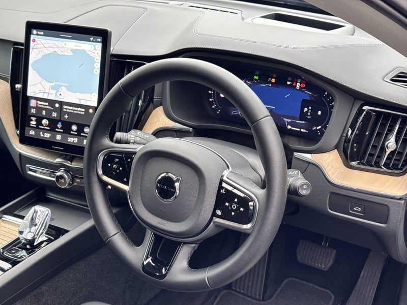 2026 Volvo XC60 B5 AWD Plus, photo 3