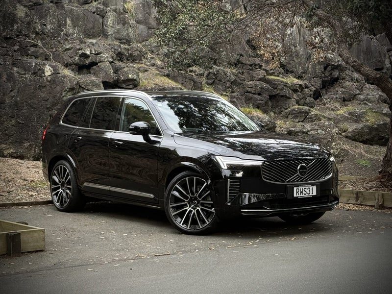2026 Volvo XC90 B5 AWD Ultra Bright