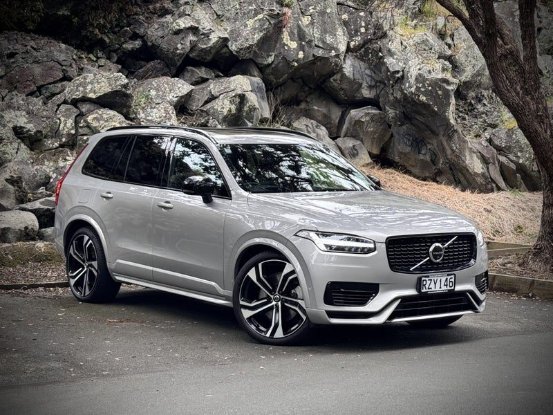 2022 Volvo XC90 Ultimate Recharge