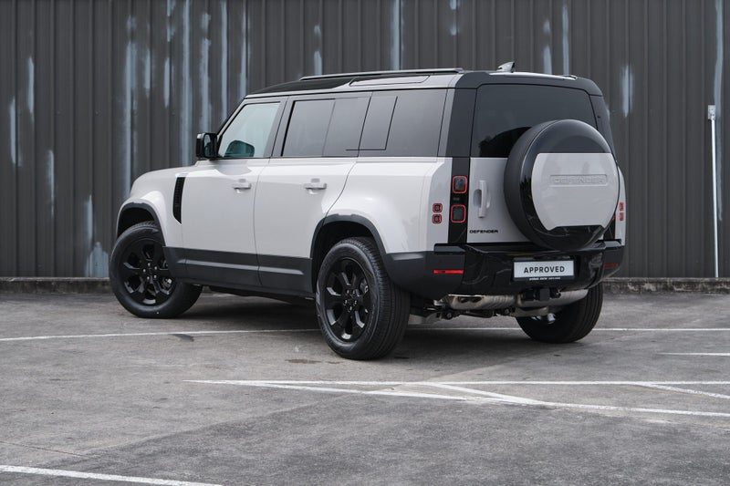 2026 Land Rover Defender 110 D250 S, photo 3