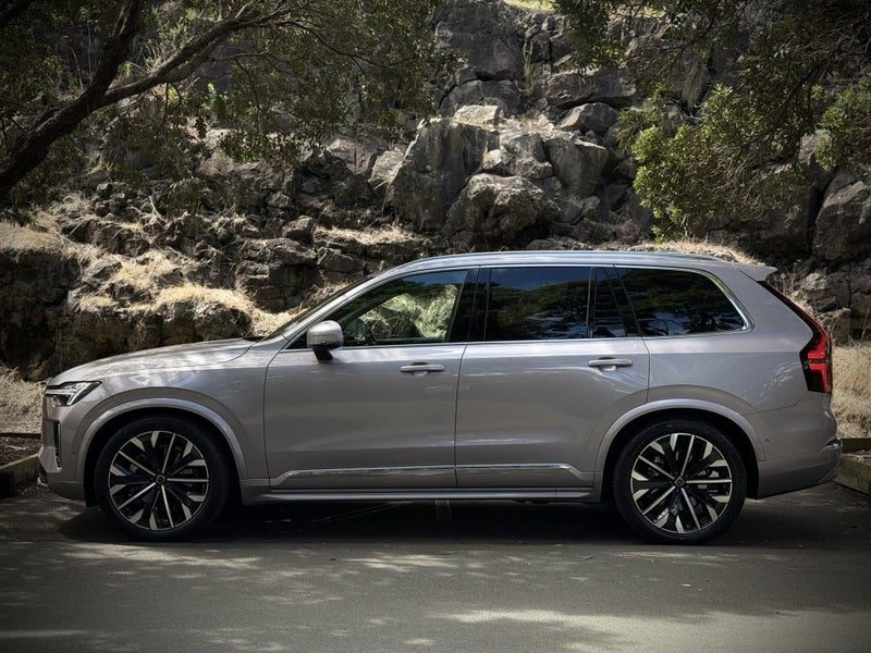 2025 Volvo XC90 B5 AWD Ultra Bright, photo 3