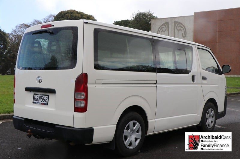 2014 Toyota Hiace ZL 2.7P 4A 3 SEAT, photo 3