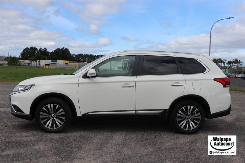 2021 Mitsubishi Outlander VRX 2.4P/4WD/CVT, photo 3
