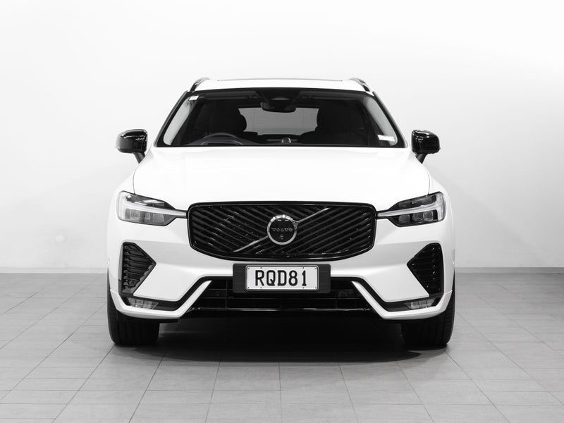 2026 Volvo XC60 B5 Ultra Dark 2L Petrol Hybrid AWD, photo 2