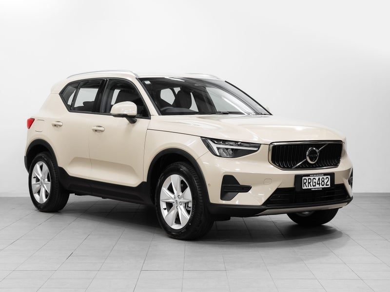 2026 Volvo XC40 B4 Plus 2.0L Petrol Mild-hybrid, main photo