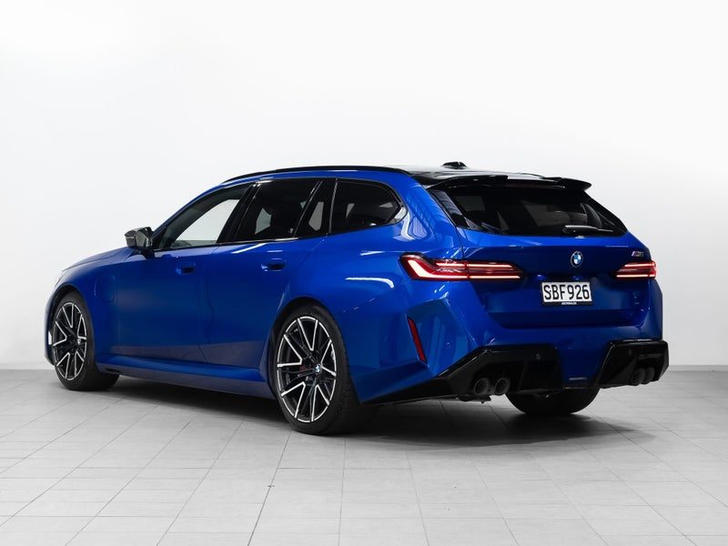 2025 BMW M5 V8 Touring Hybrid AWD, photo 2