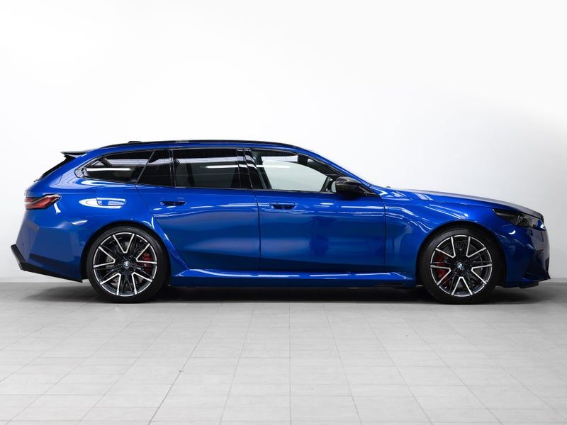 2025 BMW M5 V8 Touring Hybrid AWD, photo 3