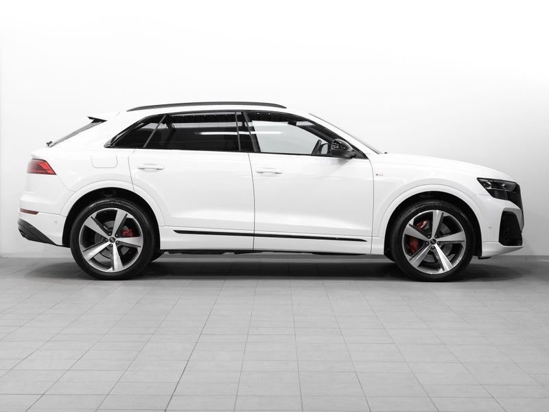 2025 Audi Q8 60 Quattro Petrol e-Hybrid, photo 3