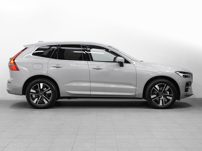 2026 Volvo XC60 B5 Plus 2L Petrol AWD, photo 3