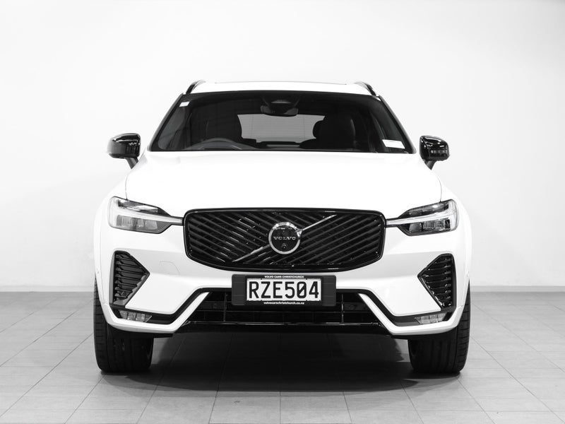 2026 Volvo XC60 B5 AWD Ultra Dark, photo 2