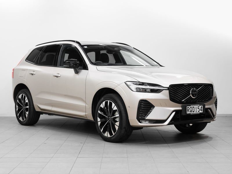 2026 Volvo XC60 B5 Ultra Dark 2.0P, Mild Hybrid