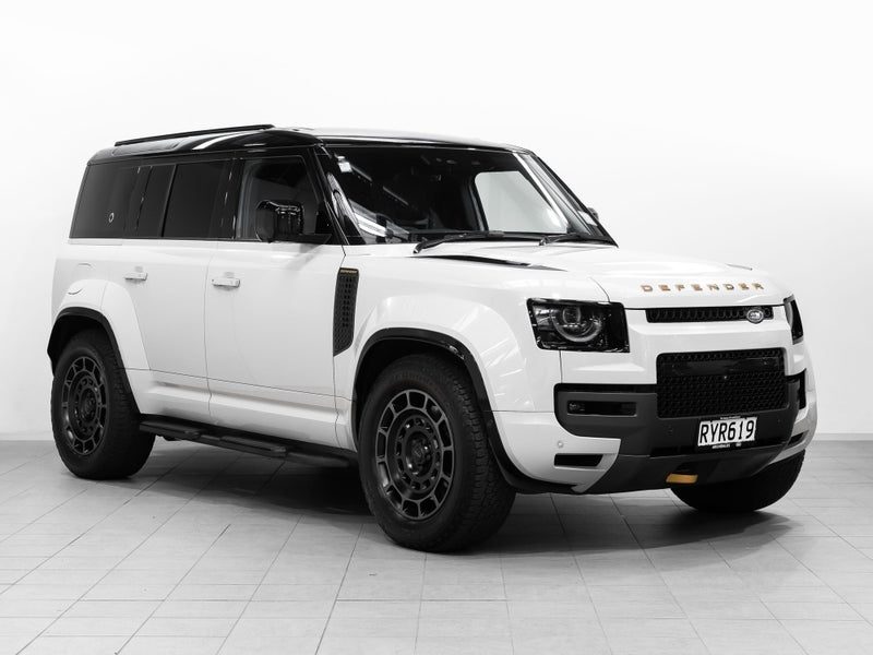2026 Land Rover Defender OCTA P635 110 V8 Petrol
