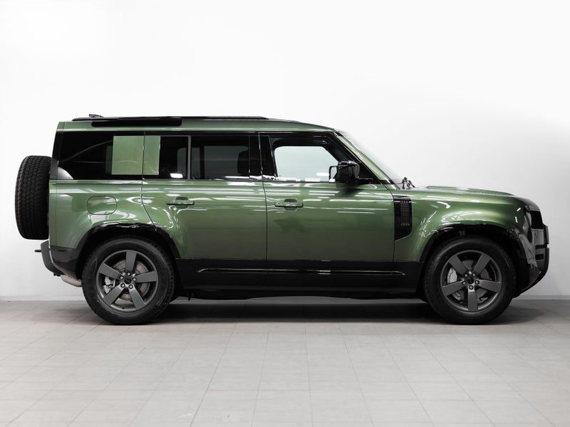 2026 Land Rover Defender 110 D350 X-Dynamic SE, photo 3