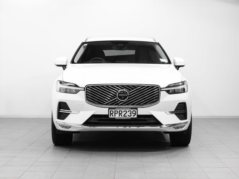 2026 Volvo XC60 B5 Plus 2L Mild Hybrid AWD, photo 2