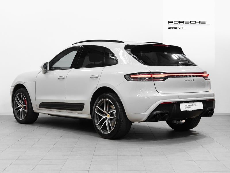 2022 Porsche Macan S 2.9L Twin Turbo V6 AWD, photo 2